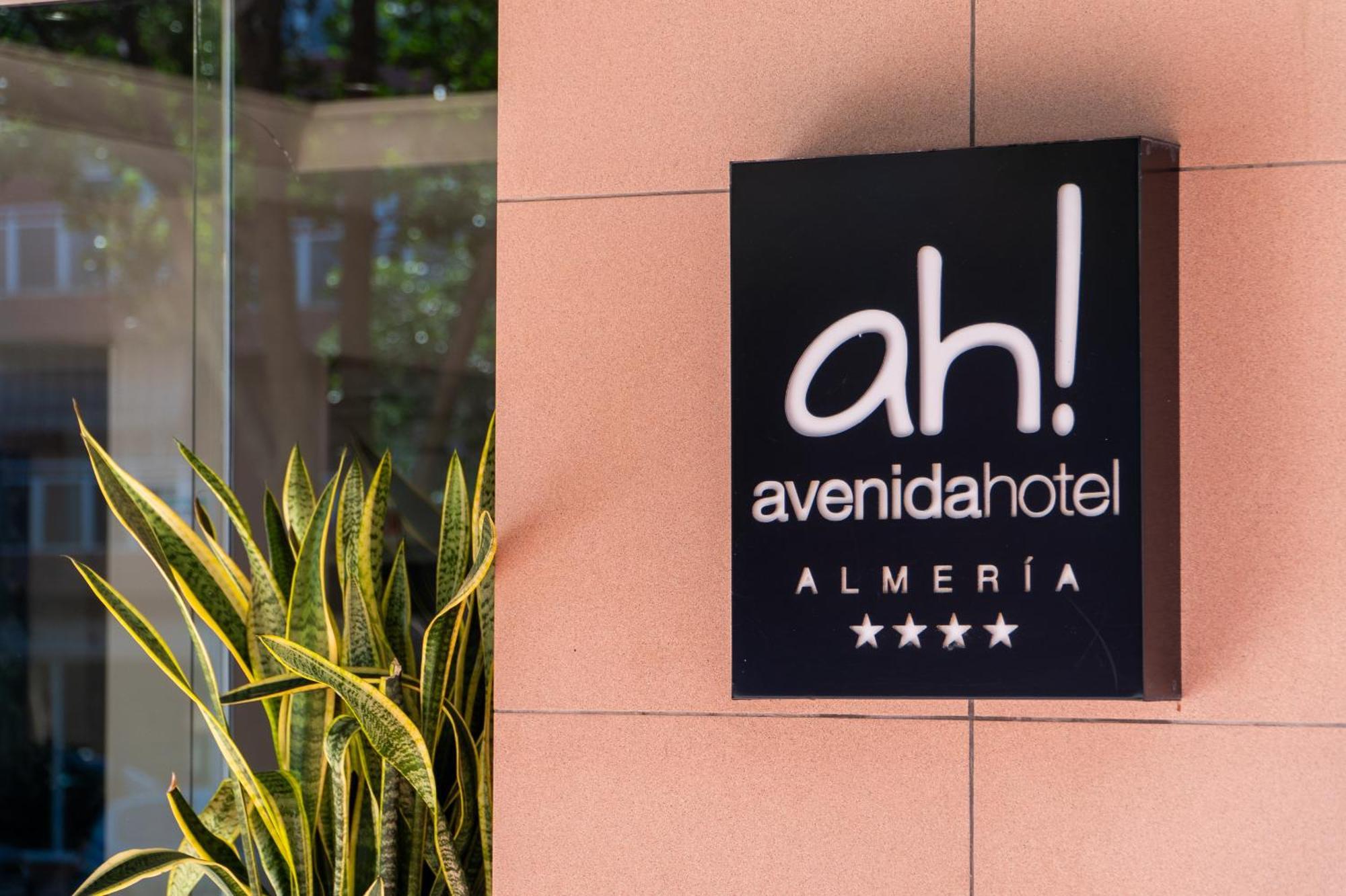 Avenida Hotel Almería Eksteriør bilde